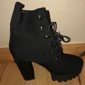 Lola Shoetique toxic Dream boots